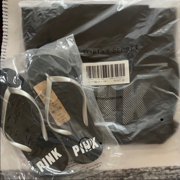 PINK DRAWSTRING BACKPACK & FLIP FLOPS - Picture 4 of 4